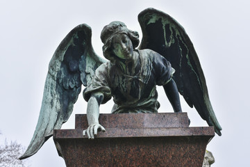 Ange / Cimetière Du Montparnasse / PARIS