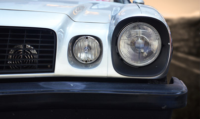 Obraz na płótnie Canvas lights retro car