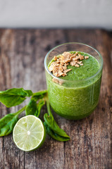 Green smoothie with lime and spinach