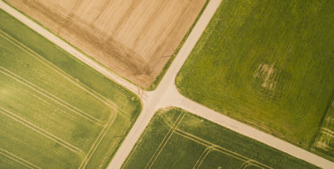 Straßenkreuzung aus der Luft
