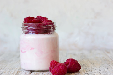 Yogurt with raspberries