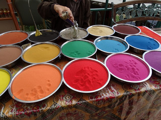 Arabisches Souvenir, Sand in Flaschen mit arabischen Motiven, Kunsthandwerk