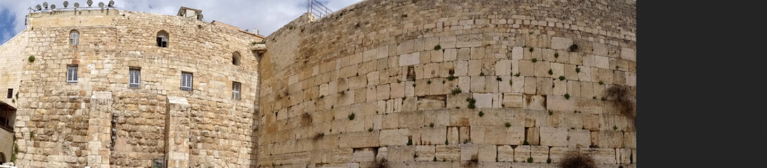 Fototapeta na wymiar Panorama der Klagemauer in Jerusalem ohne Menschen