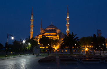 Fototapeta na wymiar Turkey, Blue mosque (Sultan Ahmed Mosque)in Istanbul in the night
