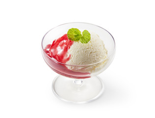 バニラアイス　ラズベリーソース