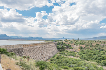 Nqweba Dam wall