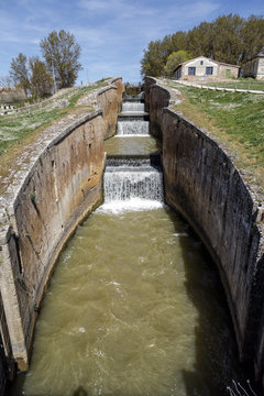 Canal castilla locks in Fromista
