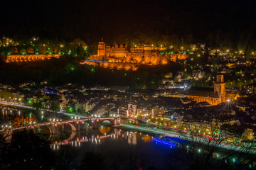 Fototapeta na wymiar Heidelberg bei Nacht - Heidelberg at night