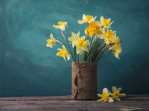 Fototapeta Amazing grunge background with Yellow flowers