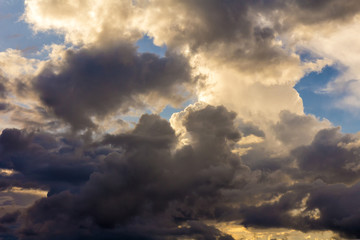 Obraz premium Clouds on blue sky background