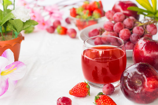 Fresh Red Fruit Mix And Juice For Healthy