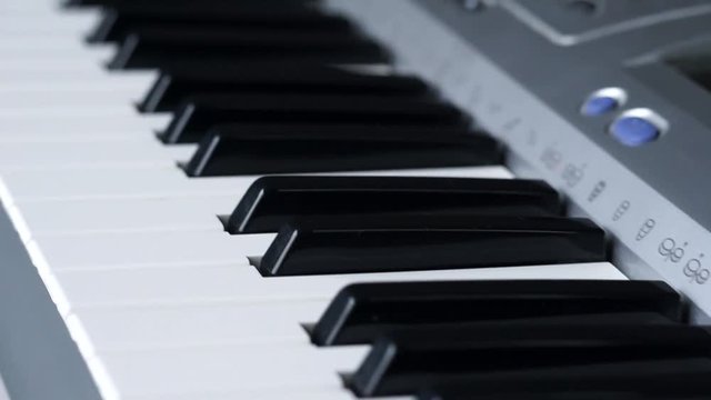 elektroniczne pianino