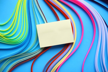 Yellow reminder/blank sticky note on Blue background