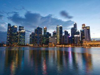 Obraz premium Singapore city skyline at night