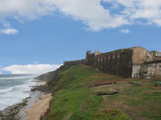 Fototapeta na wymiar Castillo San Cristobal, Old San Juan Puerto Rico Castillo San Cristobal is the largest fort built by the Spanish to protect San Juan from land-based attacks.