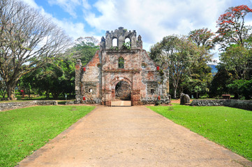 Ruins of Costa Rica's oldest church in  Ujarras 
 - obrazy, fototapety, plakaty