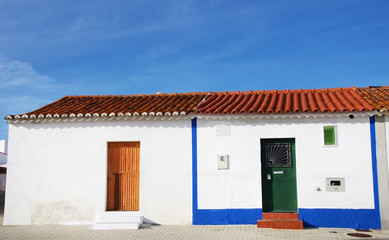 Fototapeta na wymiar facade of old houses, Alentejo, Portugal
