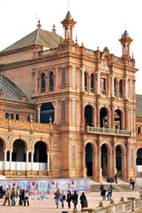Gente en la plaza de españa