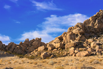 Fototapeta na wymiar Mojave Desert Boulder Hill