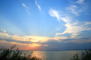 Fototapeta na wymiar Sea landscape on sunset, sunset sky