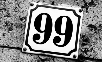 Hausnummer 99