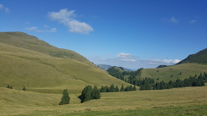 Obraz premium Summer day in the mountains