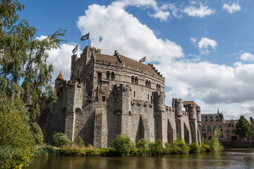 Fototapeta na wymiar Gavensteen Castle in the historic centre of Ghent, Belgium