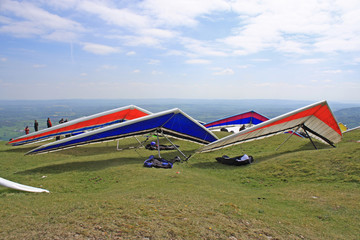 Obraz na płótnie Canvas Hang Gliders prepared to fly