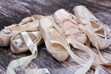 old ballet shoes - obrazy, fototapety, plakaty