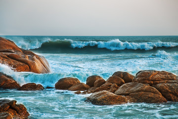 Wellen des Indischen Ozeans. © lizavetta