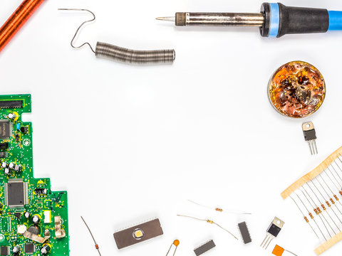 Narzędzi i podzespoły elektroniczne. Zestaw elektronika.