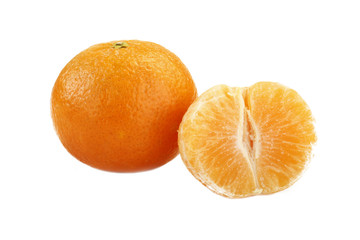 mandarine slices isolated