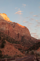 Fototapeta na wymiar view of nice giant rock in Zion national park 