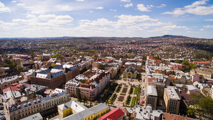 Obraz premium Chernivtsi city from above Western Ukraine. Sunny day with sky of the city.