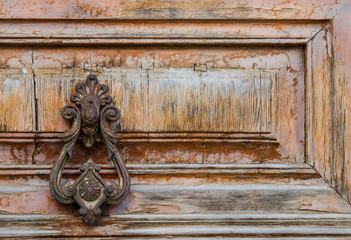 door handle on wood adoor