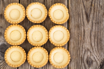 Antipasti tartlets with gentle mousse