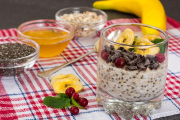 Oat flakes with honey, chia, banana and chocolate