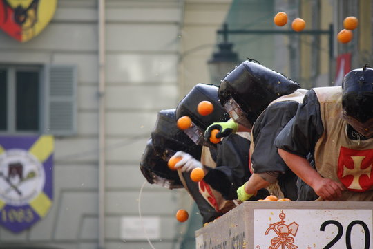 Historical battle of the oranges during Ivrea's carnival. Ivrea, Piemonte, Italy