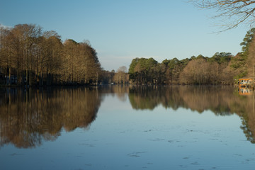 Fototapeta na wymiar Blue sky mirror image lake