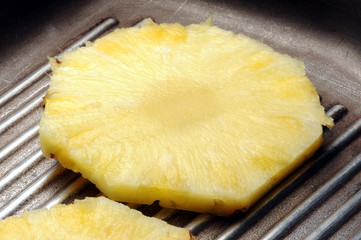 Ananas Ananakset Արքայախնձոր Ananasso Gattung Ананас Chi Dứa 凤梨属 سرده Grilled アナナス属 Griglia Ananász آناناس Ananasovník 