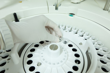 labo chemistry in white