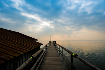 Obraz na płótnie Canvas Pier in Chieming