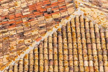 Dachziegel aus Terracotta