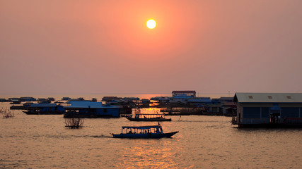 Naklejka premium Sunset on the Tonle Sap Lake, Siem Reap, Cambodia