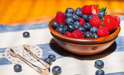 Berries (strawberries, raspberries, blueberries)
