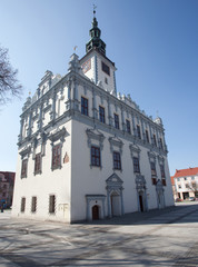 Fototapeta na wymiar Ratusz w Chełmnie, wzniesiony w końcu XIII wieku, będący jednym z najcenniejszych zabytków polskiego renesansu, Polska 
