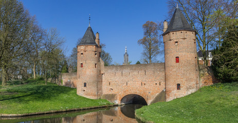 Fototapeta na wymiar Panorama of water gate Monikkendam in Amersfoort