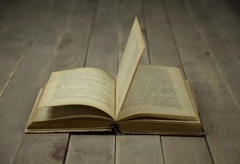 Obraz premium old book on wood