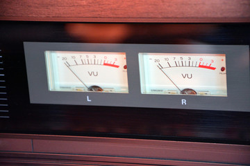 Aussteuerungsanzeige, VU-Meter!