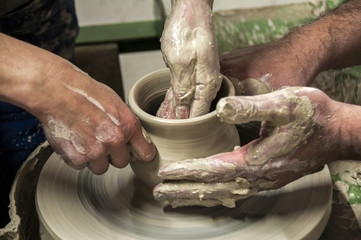 lavorazione ceramica